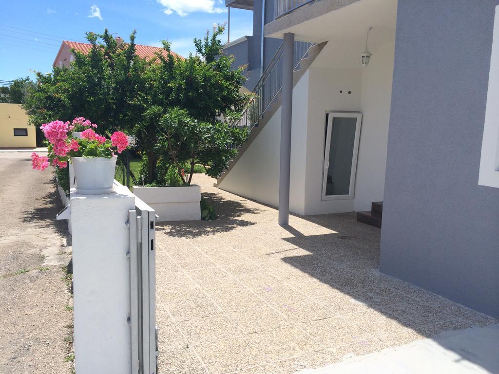 Apartments Milena Водице Екстериор снимка